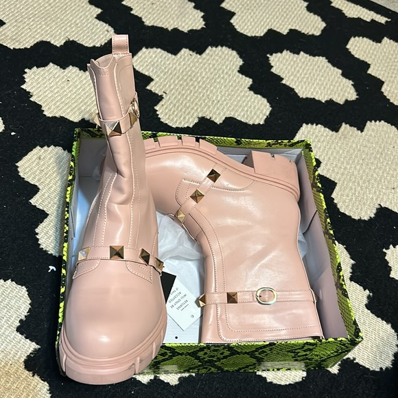 Pink ankle boots - Picture 2 of 4